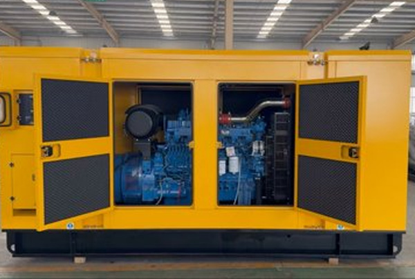 醫院 / 居民區靜音發電機應用：適配的噪音標準與夜間運行要求，搭配安裝降噪妙招